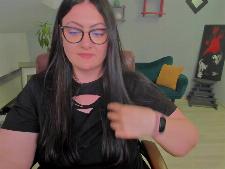 La cam lady européenne RachelBlis lors de 1 des spectacles sexuels par webcam