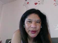 La femme cam latine Christiana lors de 1 de ses émissions sexuelles par webcam