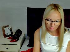L’une des plus belles cam babes lors d’une conversation sexuelle passionnante par webcam