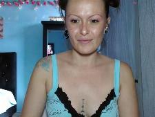 Performances sexuelles par webcam avec la femme cam sensuelle Chennellsexy, ascendance Amérique latine