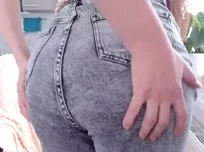 En jeans sans culotte