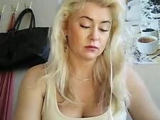 Photo sensuelle de la figure de classe de la dame webcam AmandaFlirt