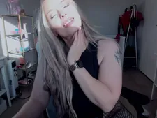 Instantané érotique du magnifique corps de webcam babe Ninaxnina