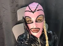 ASMR vrai masque en latex