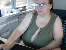 Camseks montre avec la webcam chaudebabe Megi, origines Europe